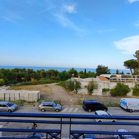 Appartamento Con Piscina Green Bay Village Pineto Dış mekan fotoğraf